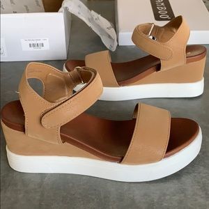 Nude wedge sandal